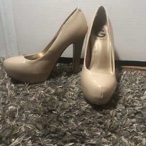 G by Guess Nude Pumps